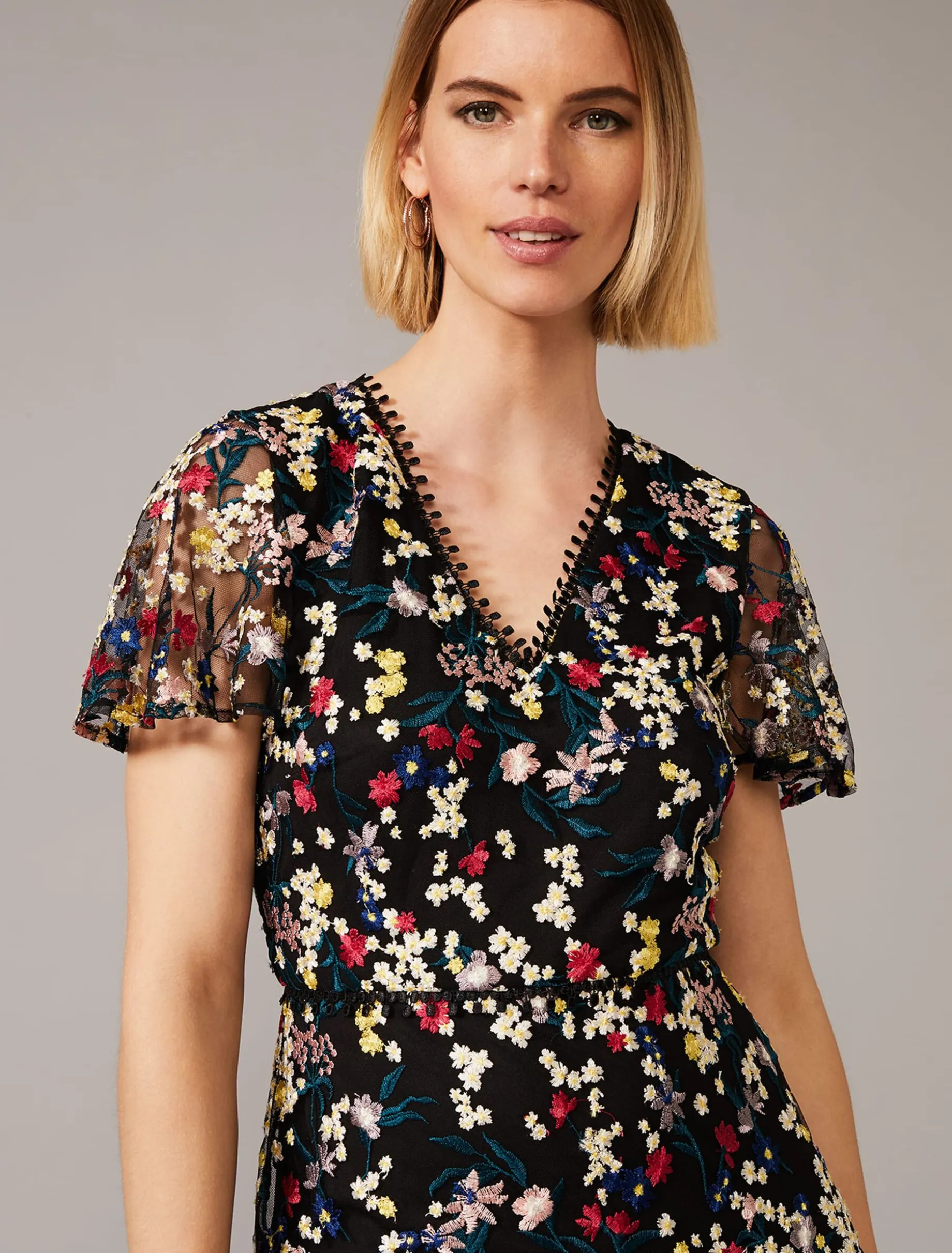 Dresses^Phase Eight Daiva Embroidered Fishtail Dress Black/Multi