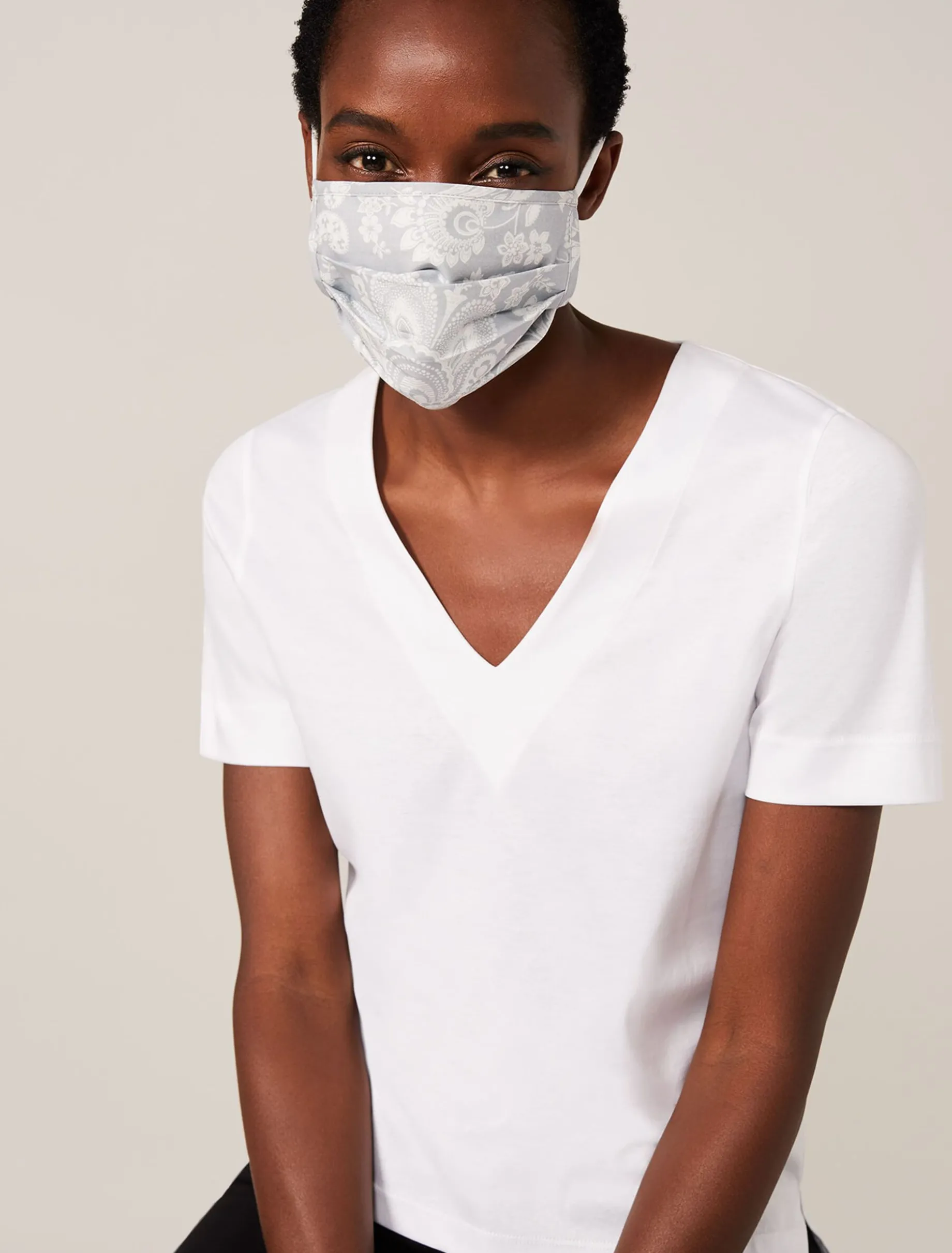 Scarves & Ponchos^Phase Eight Paisley Print Face Mask Grey/Ivory